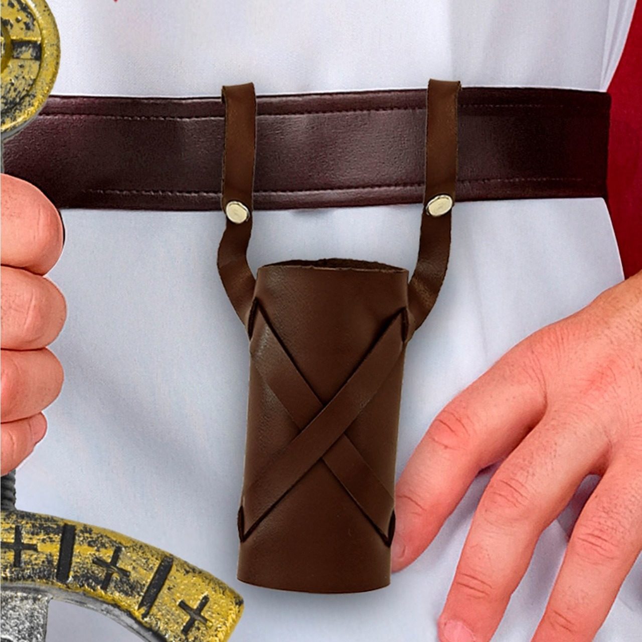 Étui d'épée pour ceinture.