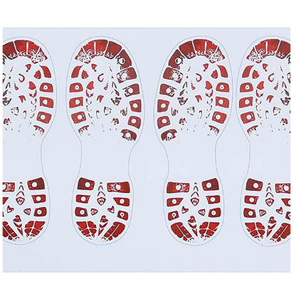 Empreintes de bottes sanglantes