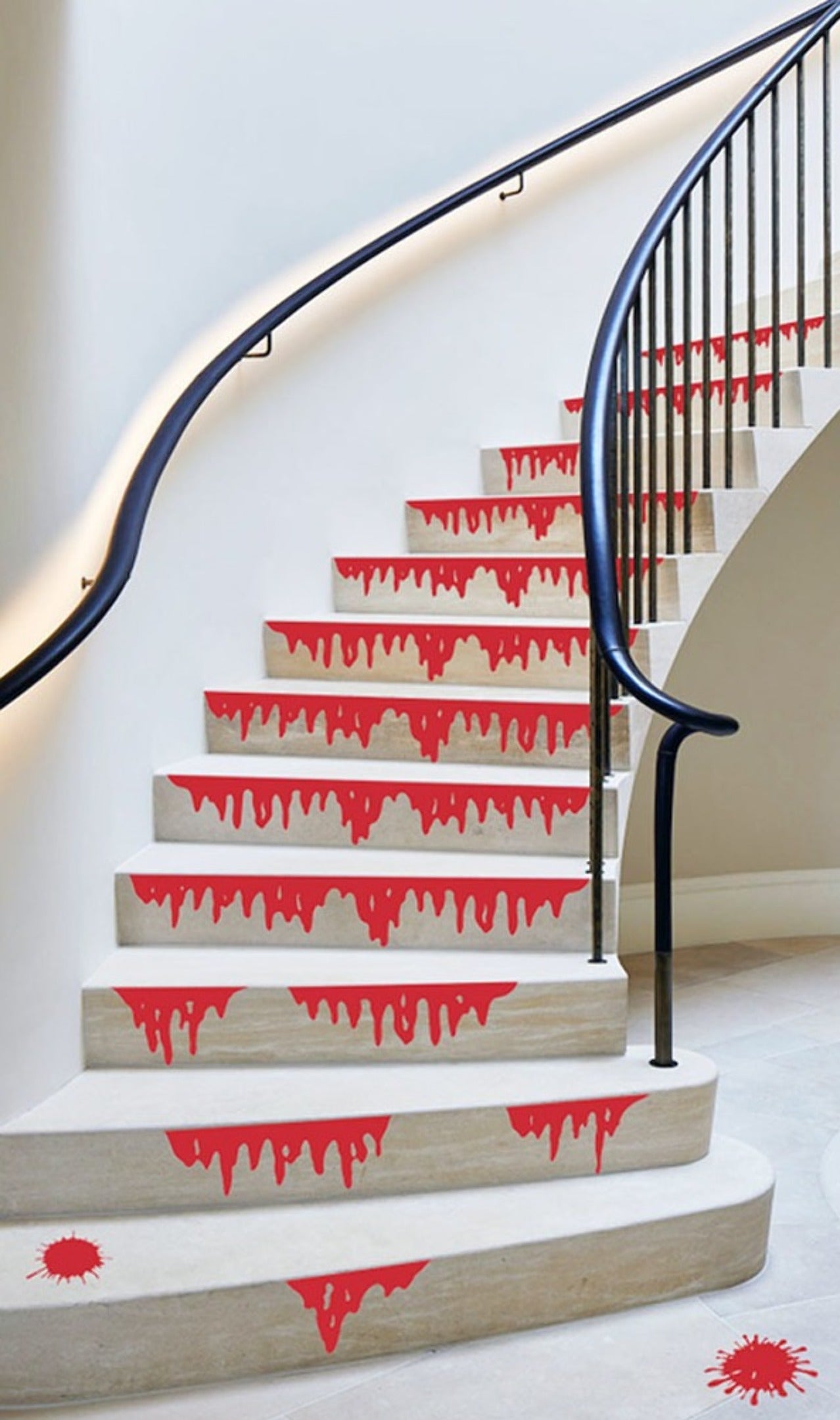 Décoration sanglante pour escaliers